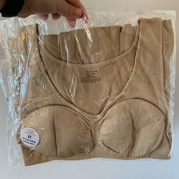 21.) NWT / Genie / Cami Shaper / Tank / Available in Black, white and nude - Picture 16 of 16